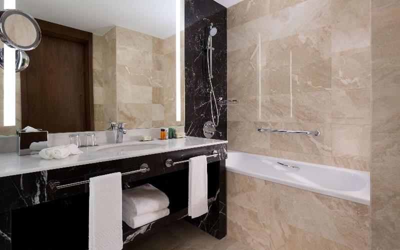 اتاق اجرایی با تخت بزرگ, Hilton Astana