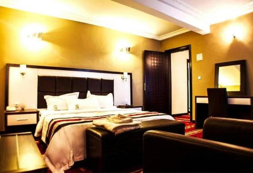 Junior Suite, Mbayaville