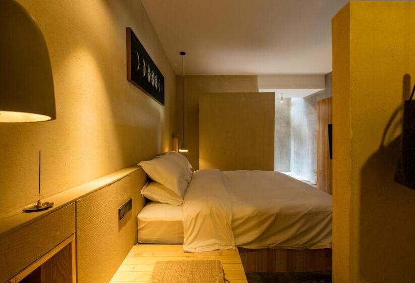 اتاق لوکس, Shangrila Karesansui