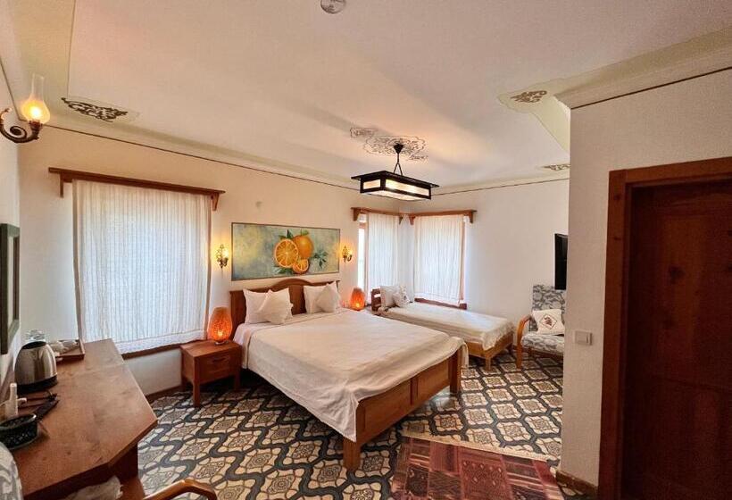 اتاق لوکس سه تخته, Eski Datça Otel