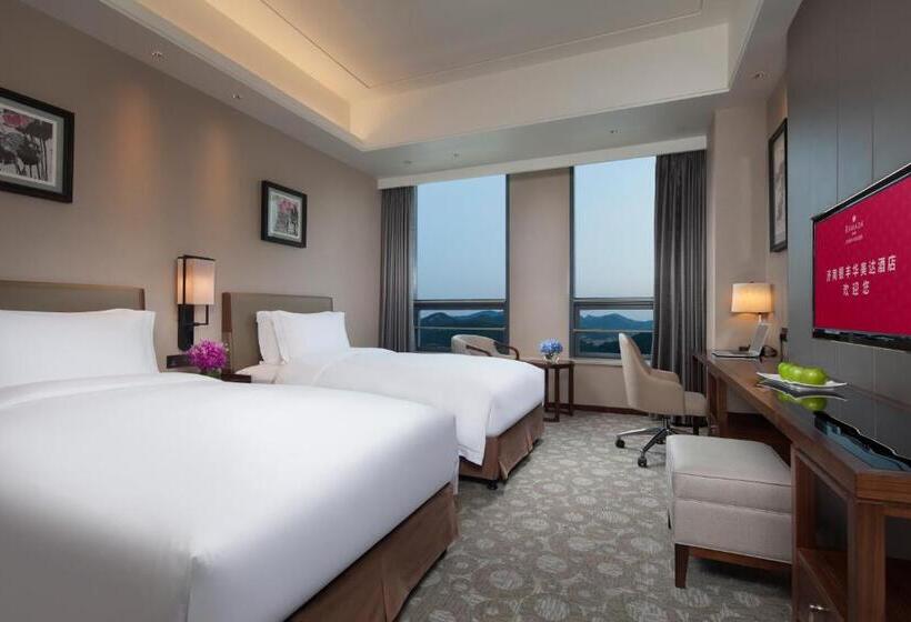 اتاق استاندارد, Ramada Jinan