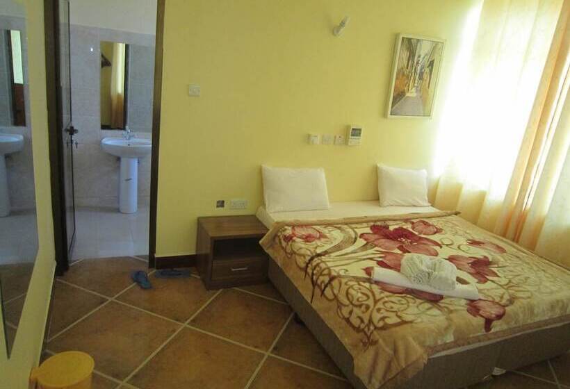 اتاق لوکس, New Fq Motel