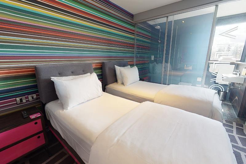اتاق استاندارد, Village Hotel Portsmouth
