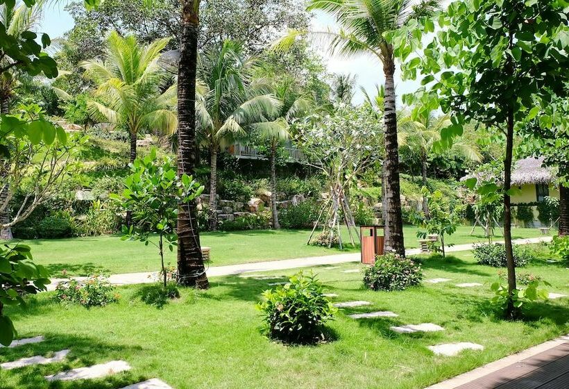 اتاق لوکس با چشم‌انداز باغ, Lahana Resort Phu Quoc & Spa