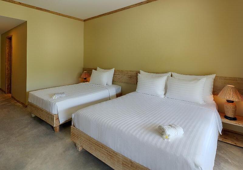 اتاق سه نفره دلوکس با چشم‌انداز باغ, Lahana Resort Phu Quoc & Spa