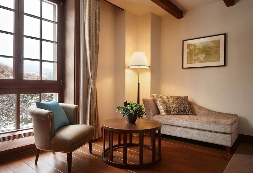 اتاق لوکس چهار تخته, Lotte Arai Resort