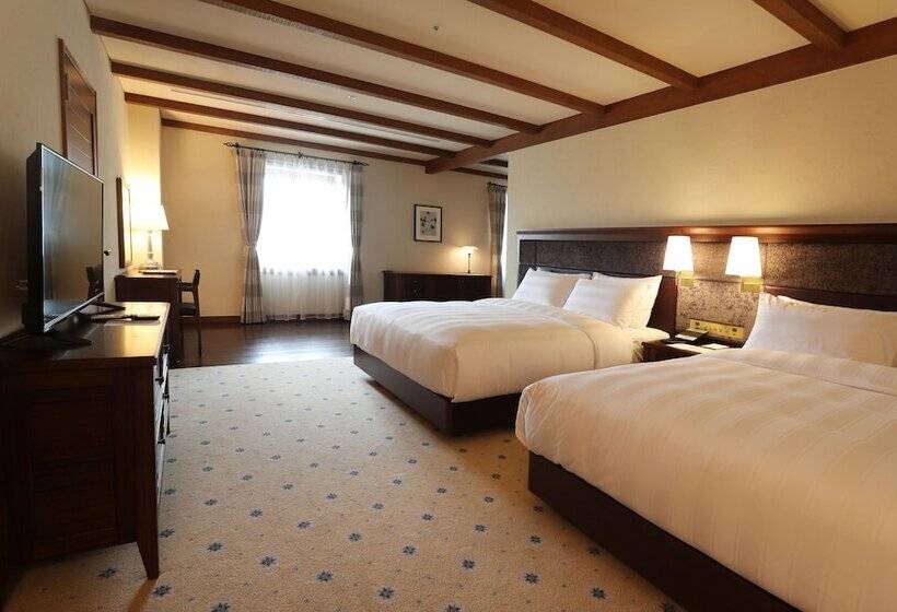 سوییت لوکس, Lotte Arai Resort