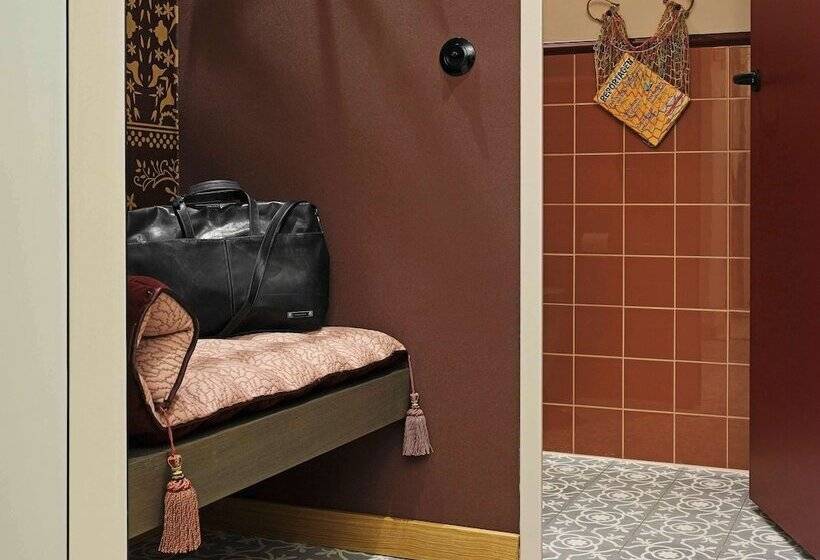 اتاق استاندارد, 25hours Hotel The Royal Bavarian