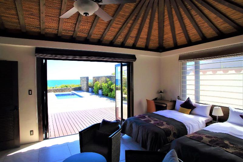 ویلای یک اتاق خوابه با استخر شنا, Villabu Resort