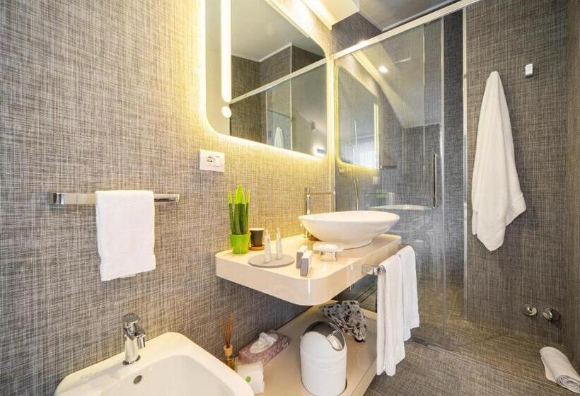 اتاق لوکس, Iconic Wellness Resort & Spa