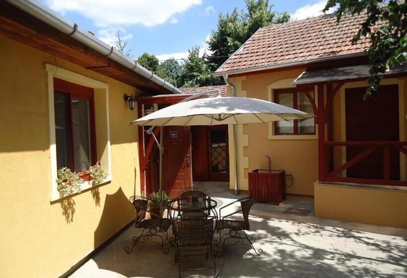 اتاق خانوادگی, Prenoćište Vila Stara Breza