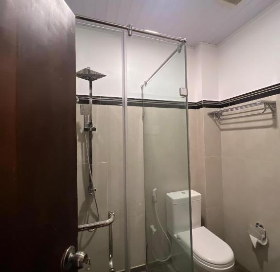 اتاق لوکس با بالکن و چشم‌انداز دریا, Bay Beach