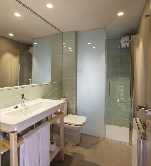 Superior room with lake view, Vall de Núria