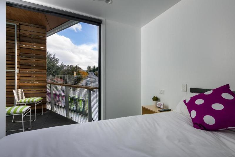 اتاق استاندارد با بالکن, Lylo Queenstown