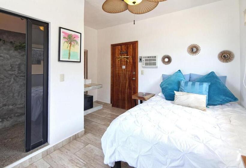 اتاق لوکس با بالکن و چشم‌انداز دریا, Vista Oceana Sayulita