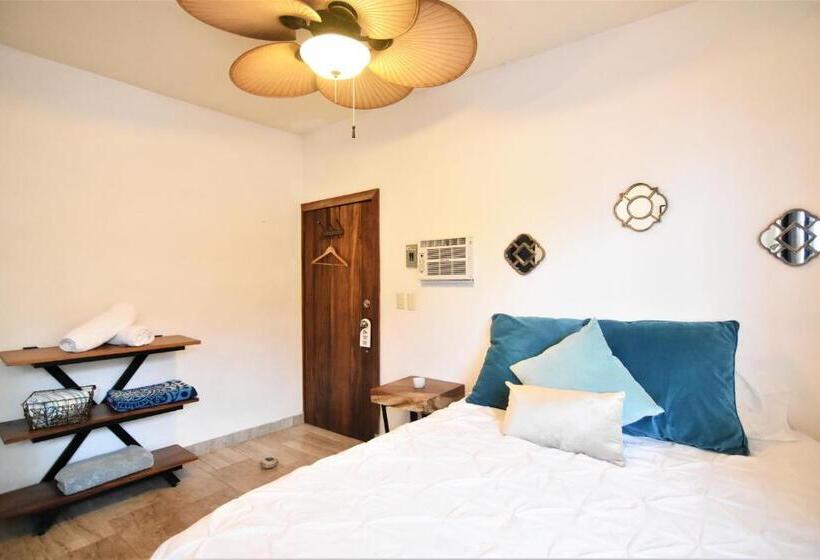 اتاق لوکس با بالکن و چشم‌انداز دریا, Vista Oceana Sayulita