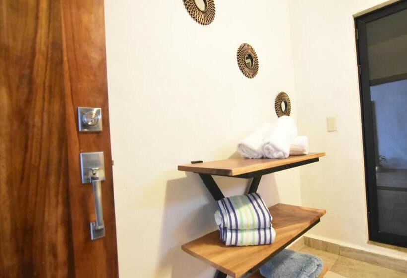 اتاق لوکس با چشم‌انداز دریا, Vista Oceana Sayulita