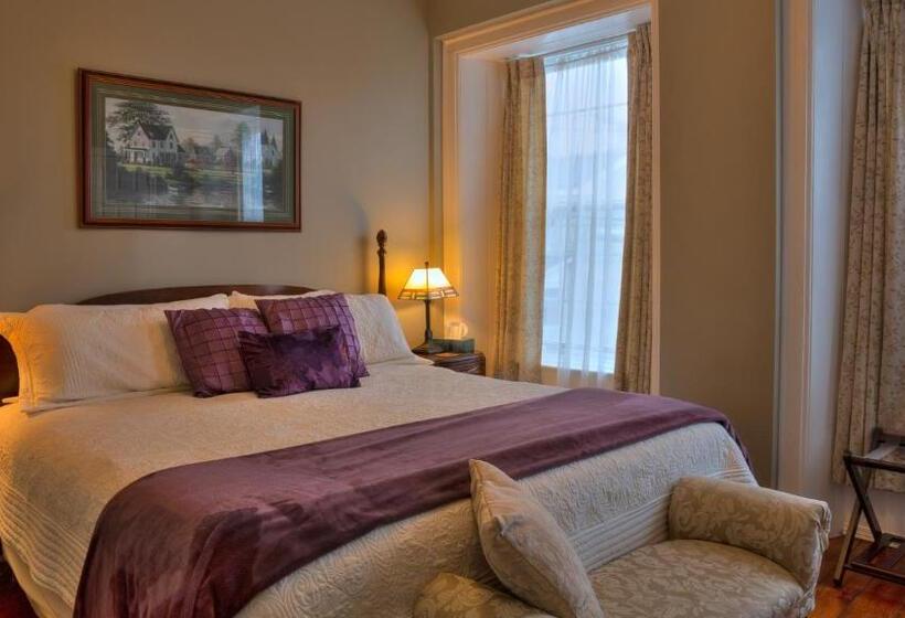 سوئیت با تخت بزرگ, Sir Isaac Brock B&b Luxury Suites