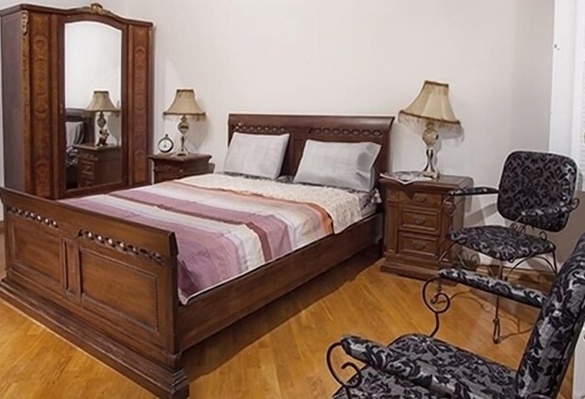اتاق خانوادگی, Esther House Hotel Museum
