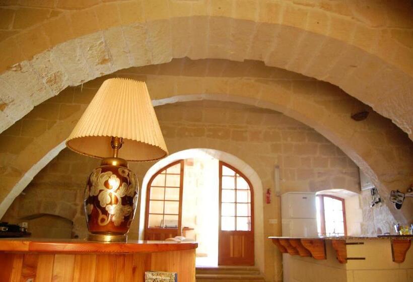 اتاق استاندارد با چشم‌انداز استخر, Mood Farmhouse Mythology