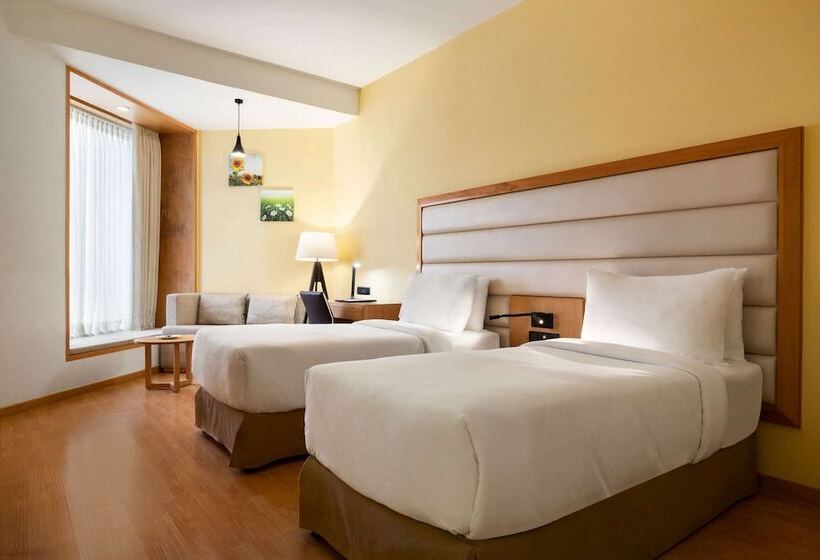 اتاق اجرایی, Ramada By Wyndham Dehradun Chakrata Road