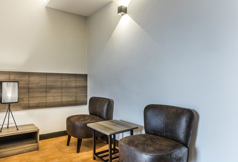 اتاق لوکس, Livotel Hotel Hua Mak Bangkok