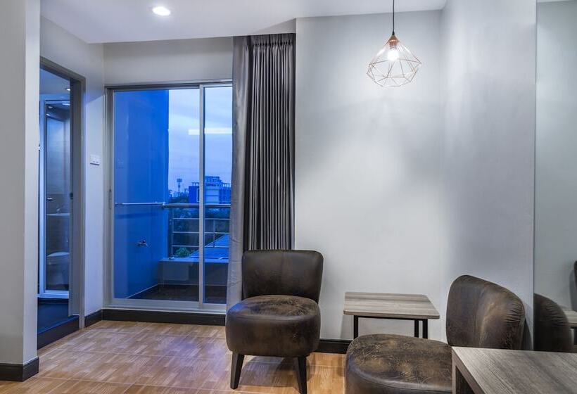 اتاق خانوادگی, Livotel Hotel Hua Mak Bangkok