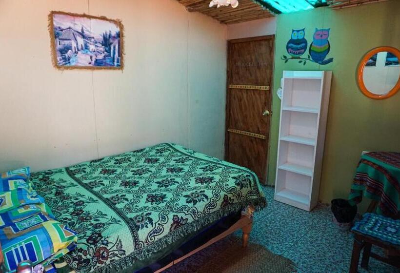 اتاق استاندارد با چشم‌انداز کوهستان, Tony S House Eco Hostel