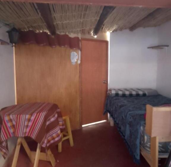 اتاق استاندارد سه تخته با چشم‌انداز باغ, Tony S House Eco Hostel