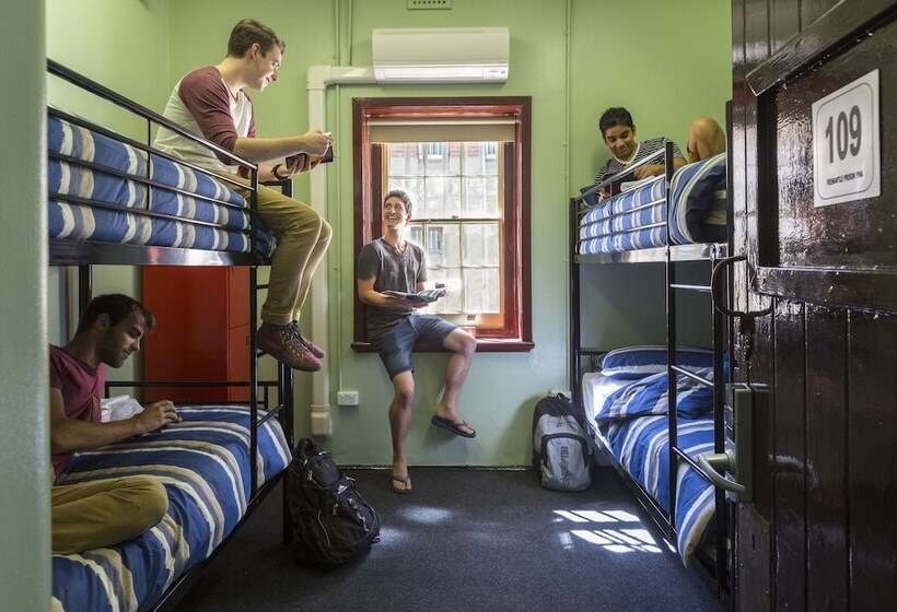 تختخواب در اتاق مشترک, Yha Fremantle Prison