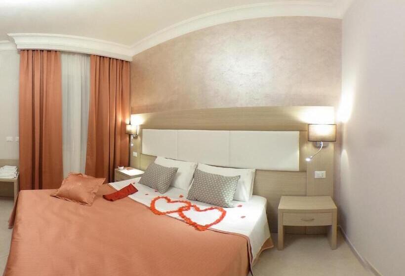 اتاق لوکس با چشم‌انداز شهر, Pepè Accommodation