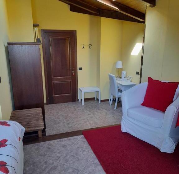 Suite with Terrace, Peropero