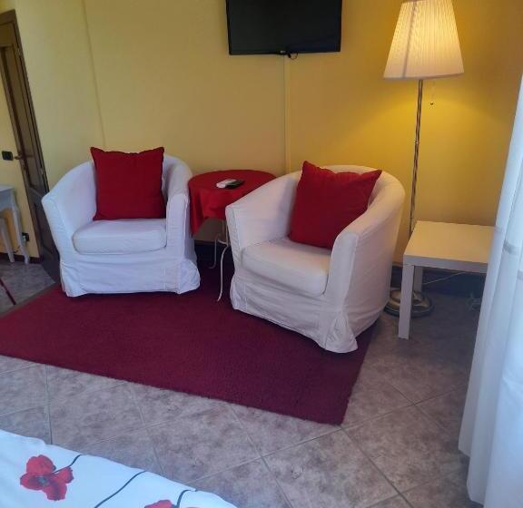 Suite with Terrace, Peropero