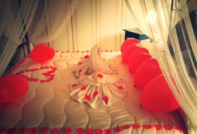 اتاق استاندارد با وان آب گرم, Elegance B&b