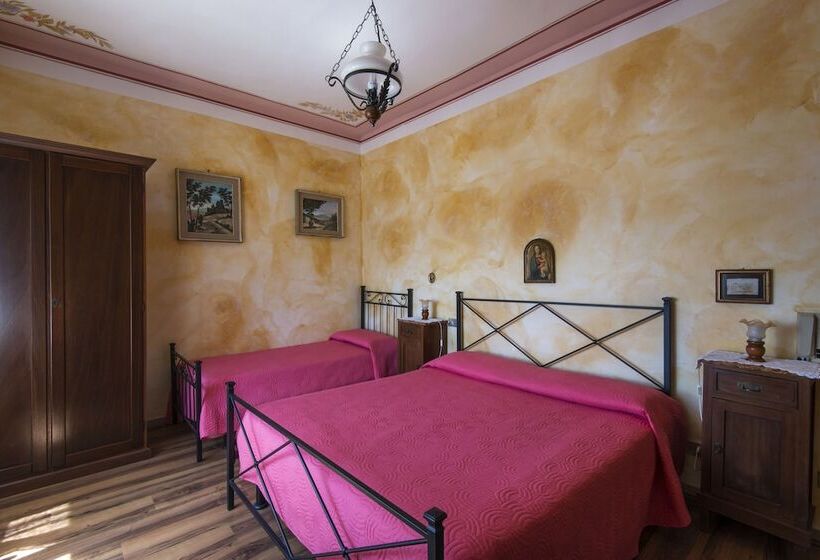 اتاق استاندارد سه نفره, B&b Locanda Sant'antimo