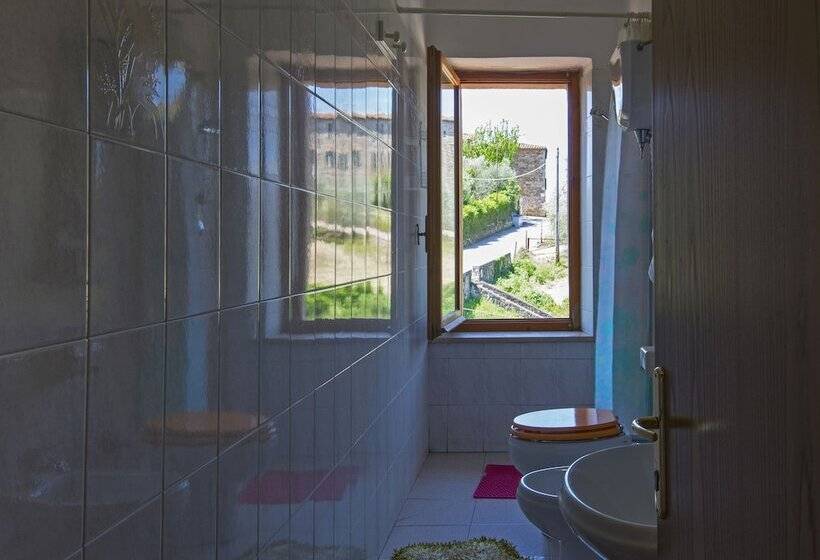 اتاق استاندارد سه نفره, B&b Locanda Sant'antimo