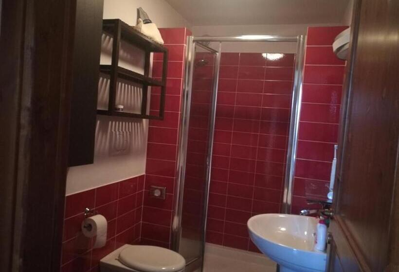 1 Bedroom Penthouse Apartment, Legacy