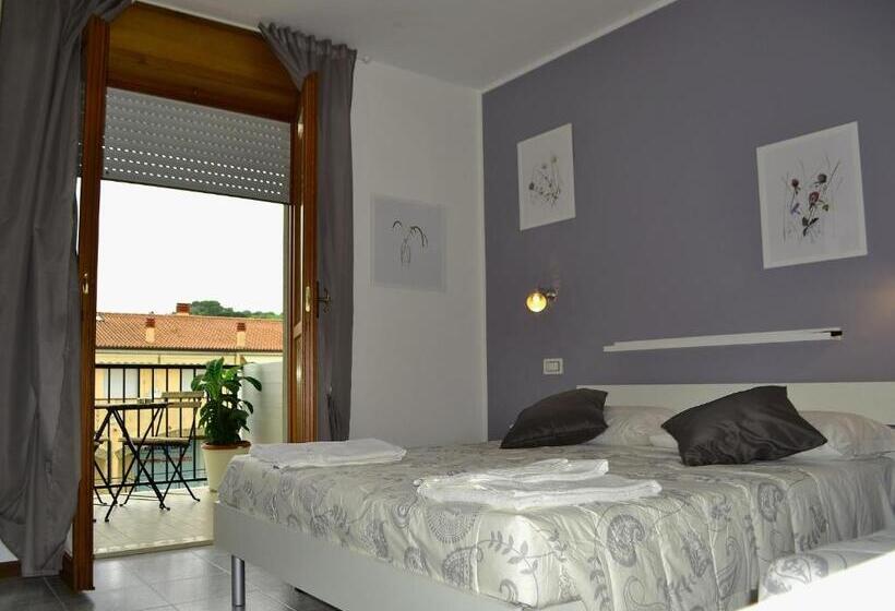 اتاق استاندارد سه تخته با بالکن, Sogni D Oro   Guest House
