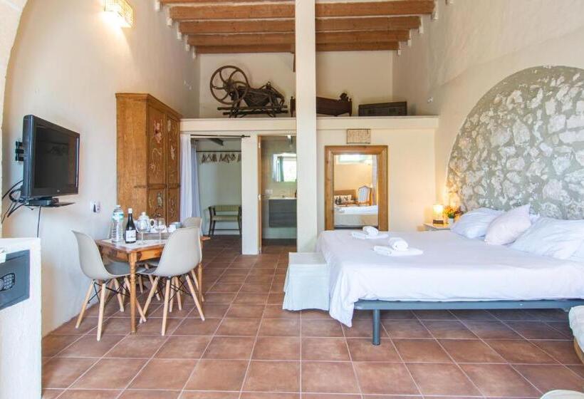 Superior studio with terrace, Finca Agroturismo Es Pujol