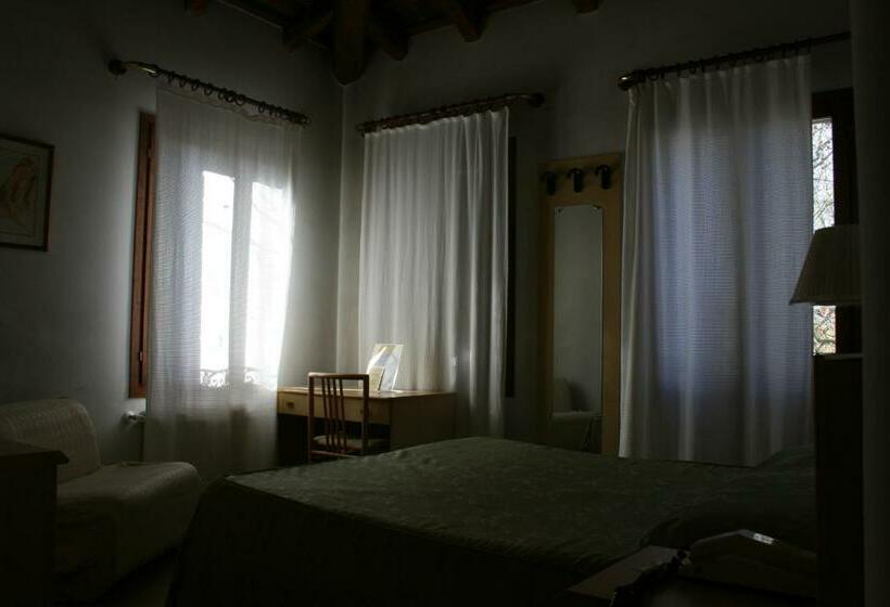 اتاق استاندارد, Locanda Stella D'oro