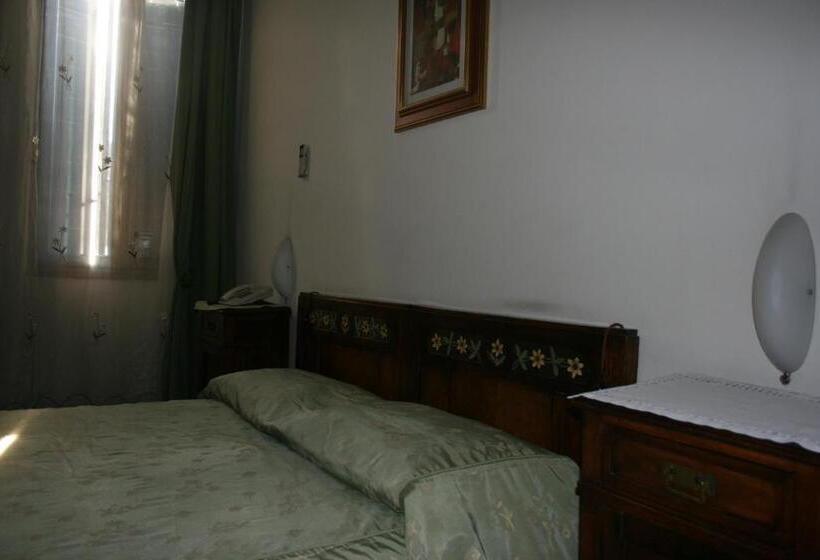 اتاق استاندارد, Locanda Stella D'oro