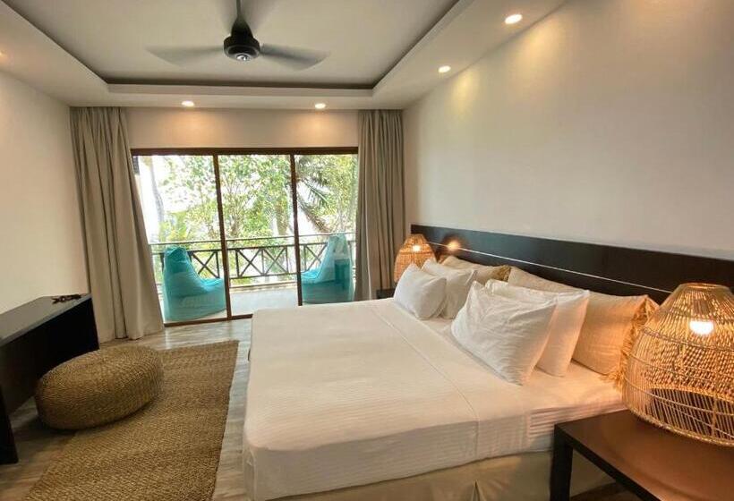 اتاق لوکس با چشم‌انداز دریا, Canopus Retreat Thulusdhoo