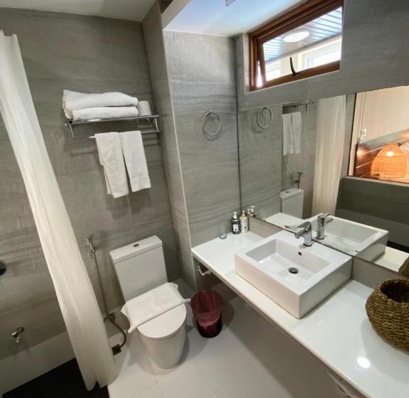اتاق لوکس با چشم‌انداز دریا, Canopus Retreat Thulusdhoo