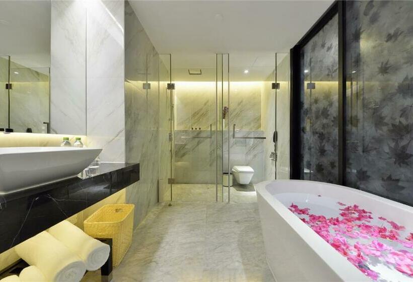 اتاق لوکس با تخت بزرگ, Palace Resort Yalong Bay Sanya