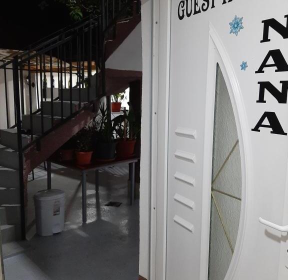 اتاق استاندارد سه نفره, Guest House Nana