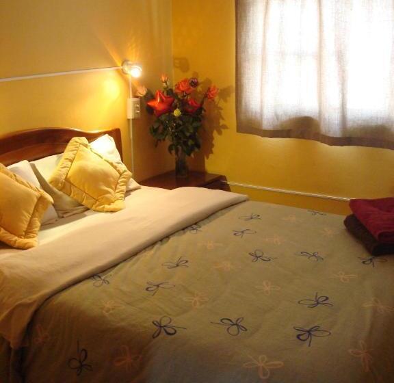اتاق اکونومی, Blue House Youth Hostel