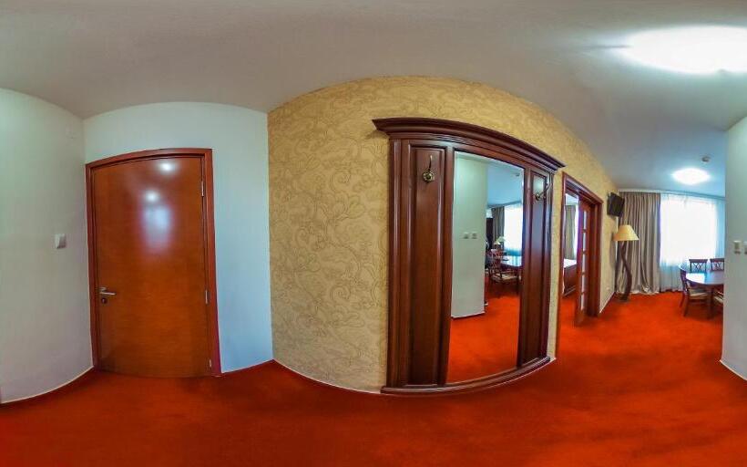 سوئیت پرزیدنت, San Terme Laktaši