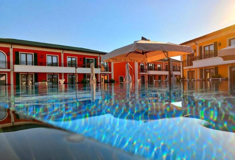 ویلای یک اتاق خوابه با استخر شنا, Eco Therma Village   Mineral Pool & Spa & All Inclusive