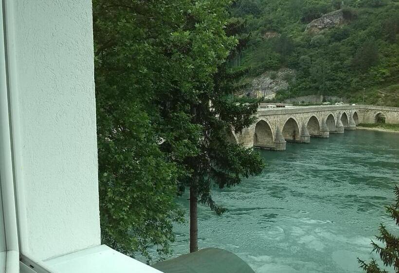 سوییت, Višegrad