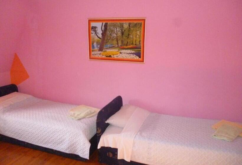 اتاق استاندارد سه نفره, Apartmani I Sobe Okuka